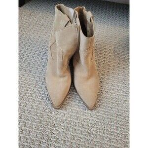 Vince Camuto Gredile Pointed Toe Booties in size 7